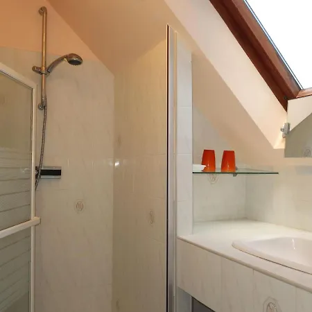 Camelia - Pab101 By Interhome * Pont-lʼAbbé